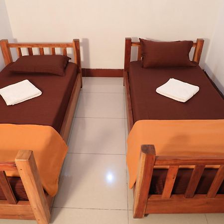 Manora Residency Hotel Puduccseri Kültér fotó