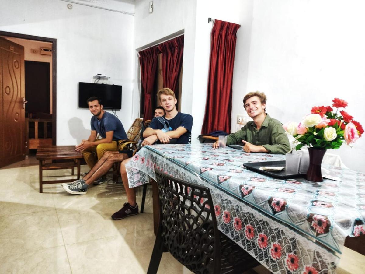 Manora Residency Hotel Puduccseri Kültér fotó