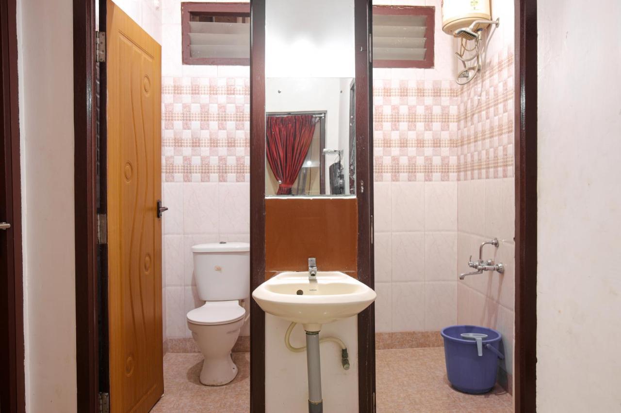 Manora Residency Hotel Puduccseri Kültér fotó