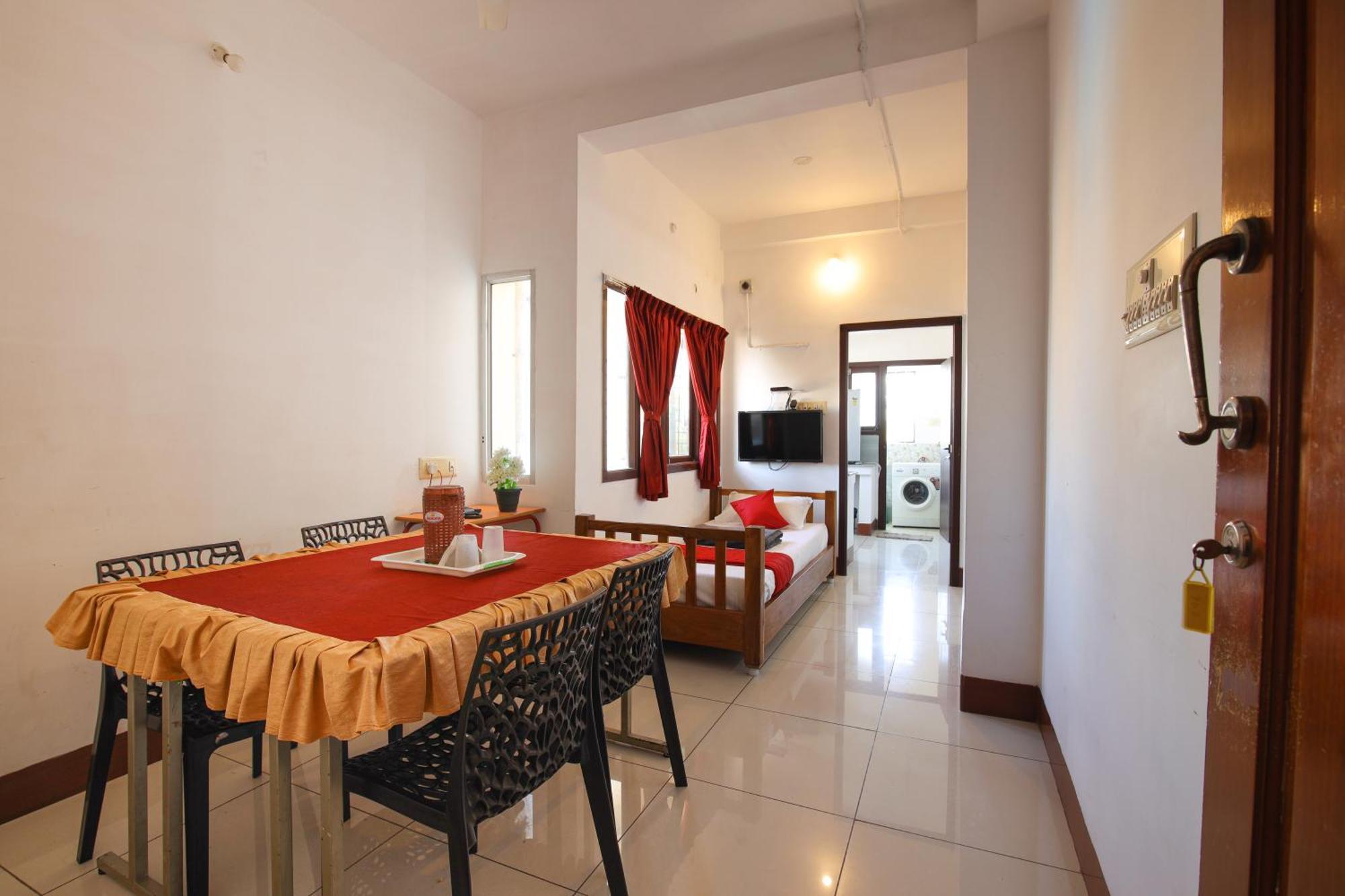 Manora Residency Hotel Puduccseri Kültér fotó