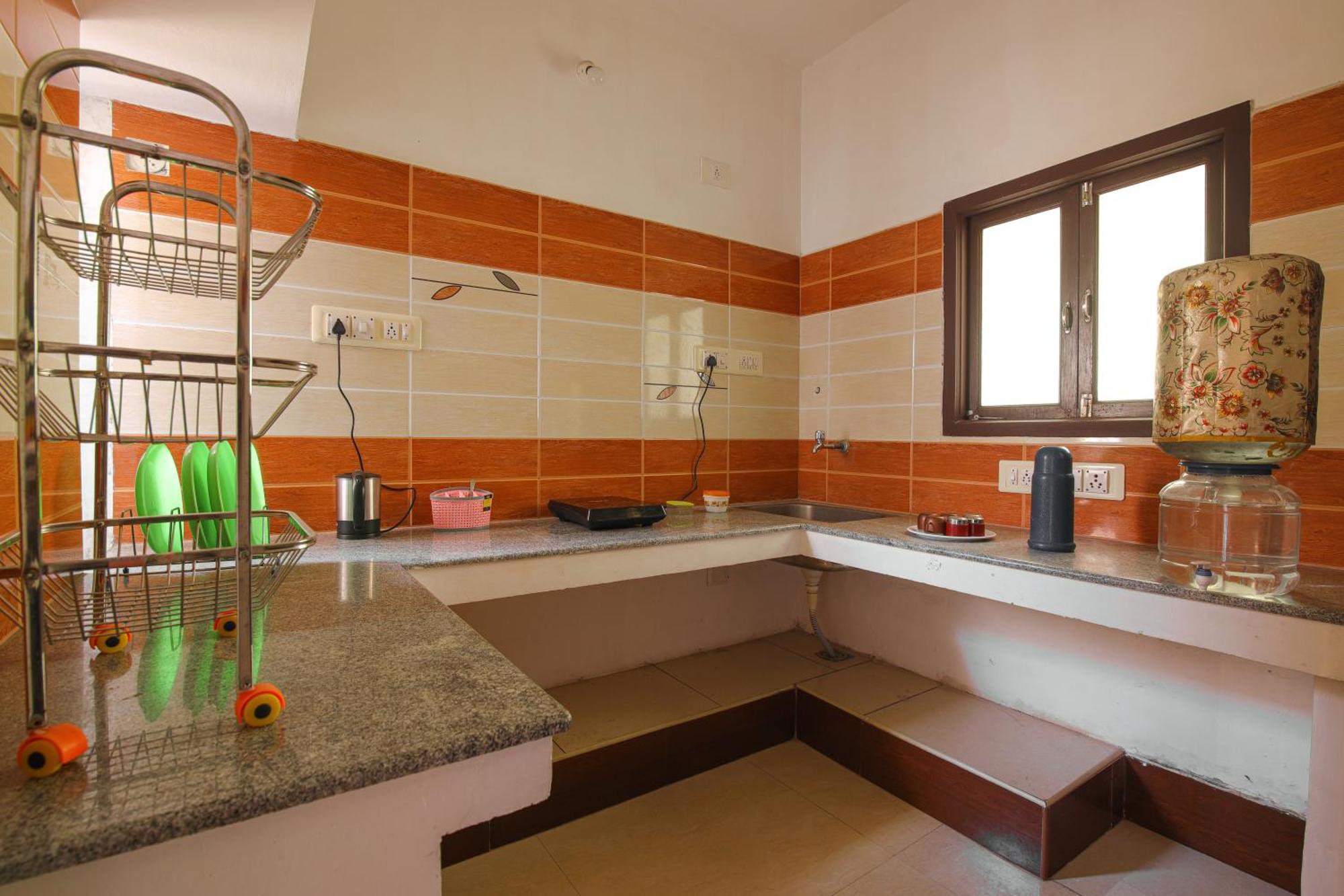 Manora Residency Hotel Puduccseri Kültér fotó