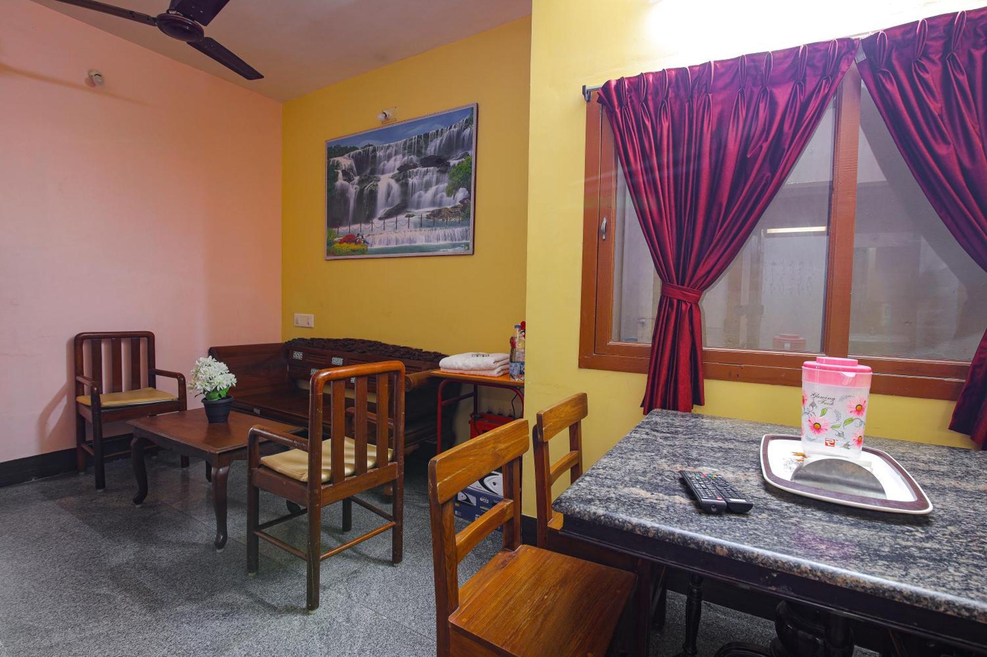 Manora Residency Hotel Puduccseri Kültér fotó