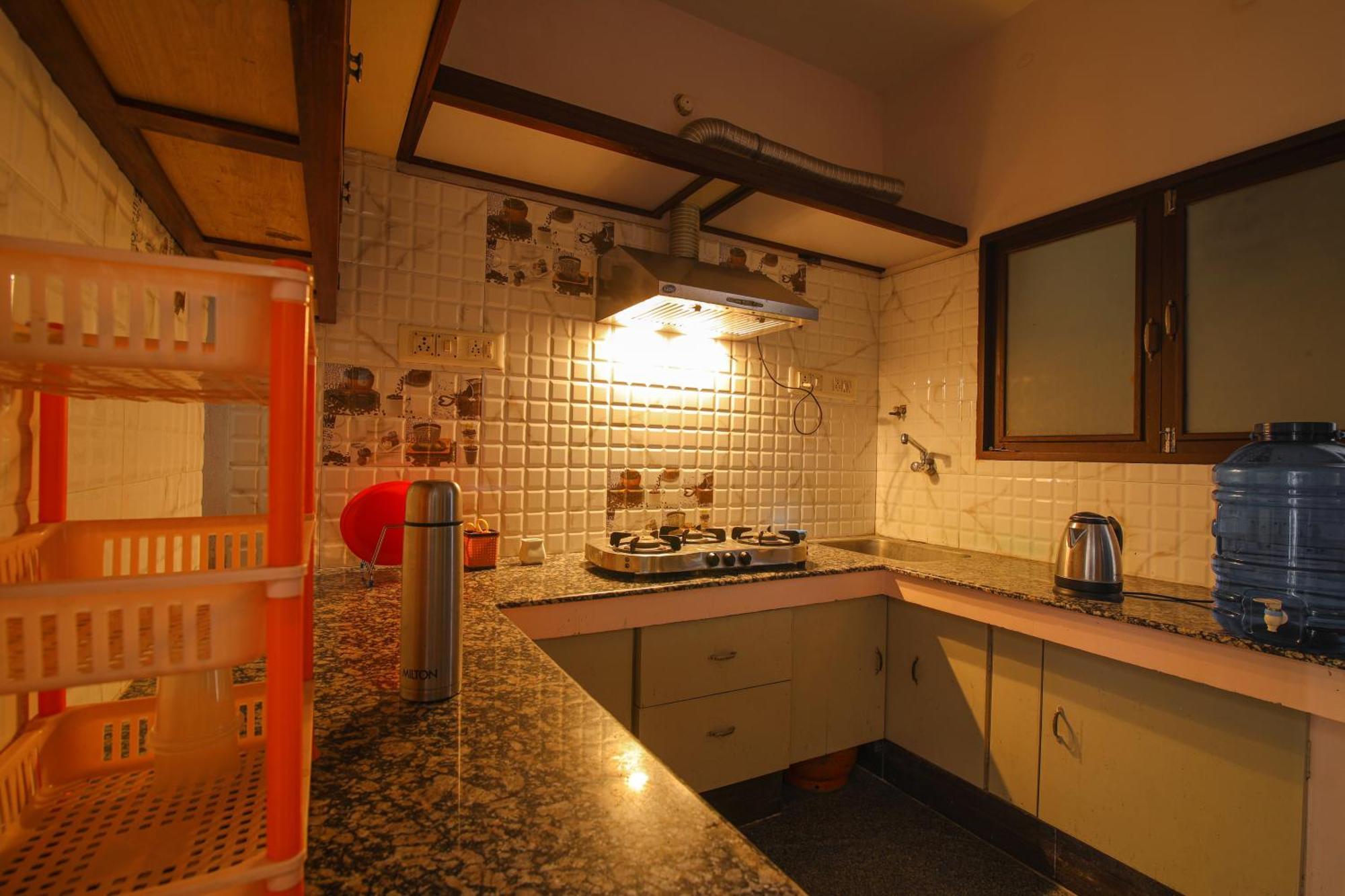 Manora Residency Hotel Puduccseri Kültér fotó