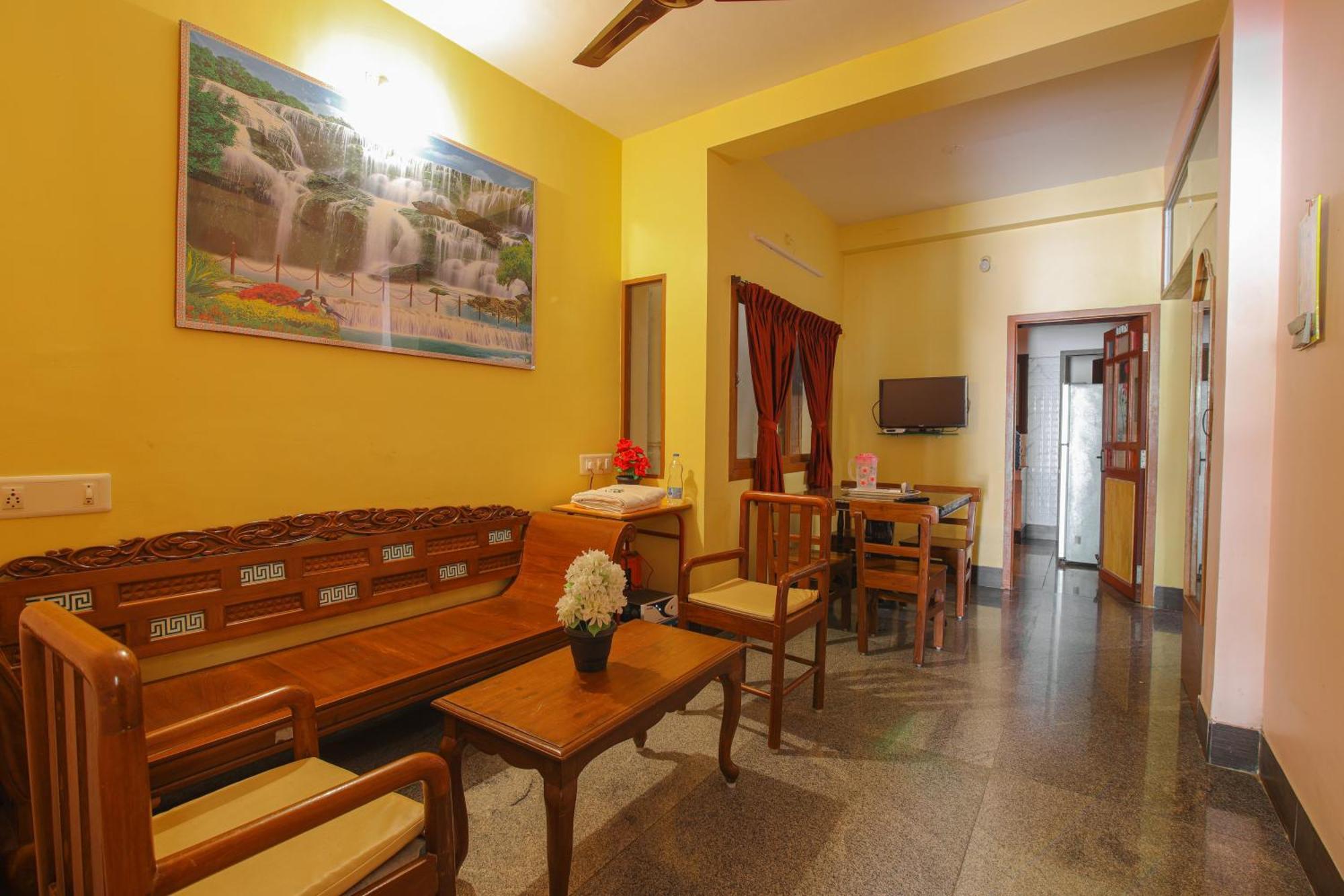 Manora Residency Hotel Puduccseri Kültér fotó